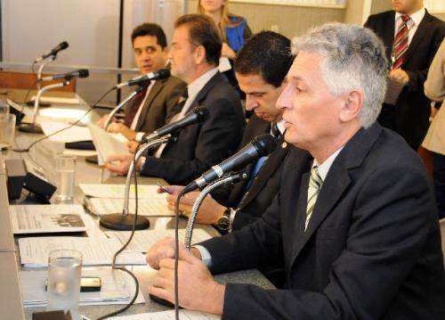 Parlamentares defenderam a proposta do PL 1.353/11