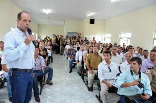 O professor João Antônio Motta Neto cobrou mais policiamento e instalação de iluminação pública