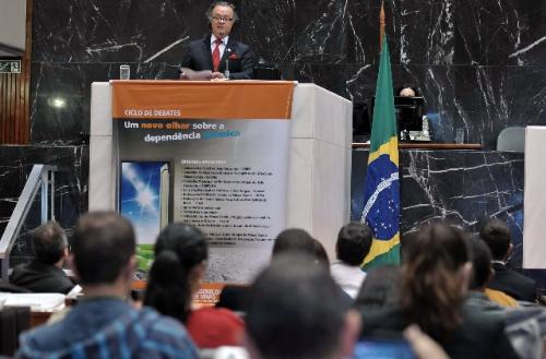 O deputado Vanderlei Miranda relembrou as ações do Parlamento mineiro ligadas ao tema