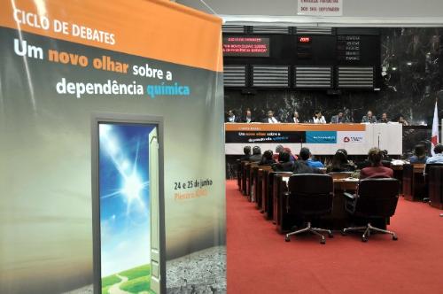 Formulário disponível no Portal da Assembleia possibilita a participação do público nos debates