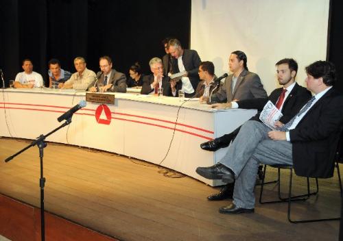 Os deputados apresentaram cinco requerimentos relativos à audiência