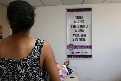 Mapa da Violência de 2015 indica que, em 2014, foram atendidas pelo SUS 23.630 mulheres vítimas de violência sexual