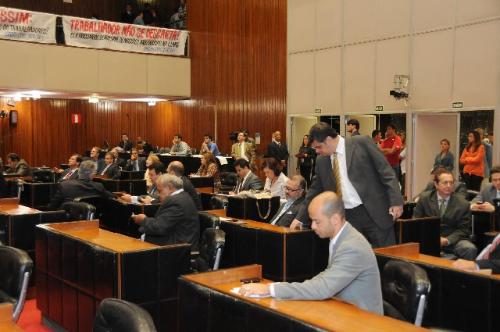 A votação foi realizada durante Reunião Extraordinária de Plenário realizada nesta quinta (12)