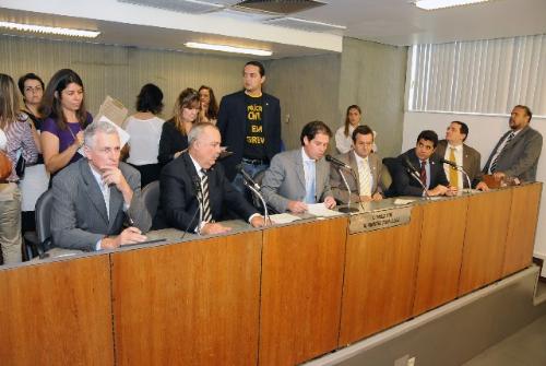 A Comissão de Administração Pública apresentou o substitutivo nº 2 ao PLC 23 - Foto:Ricardo Barbosa