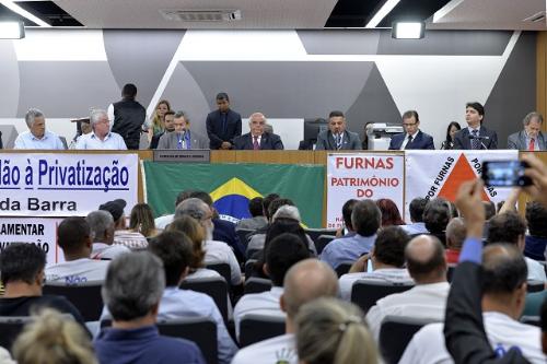 Deputados lembraram que o ex-governador Itamar Franco resistiu à inclusão de Furnas no Plano Nacional de Desestatização, implantado em 1999